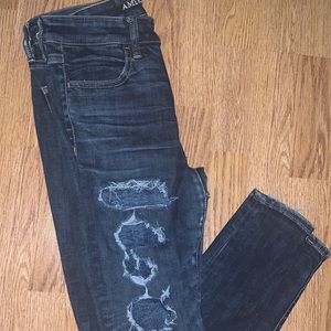 AMERICAN EAGLE JEANS